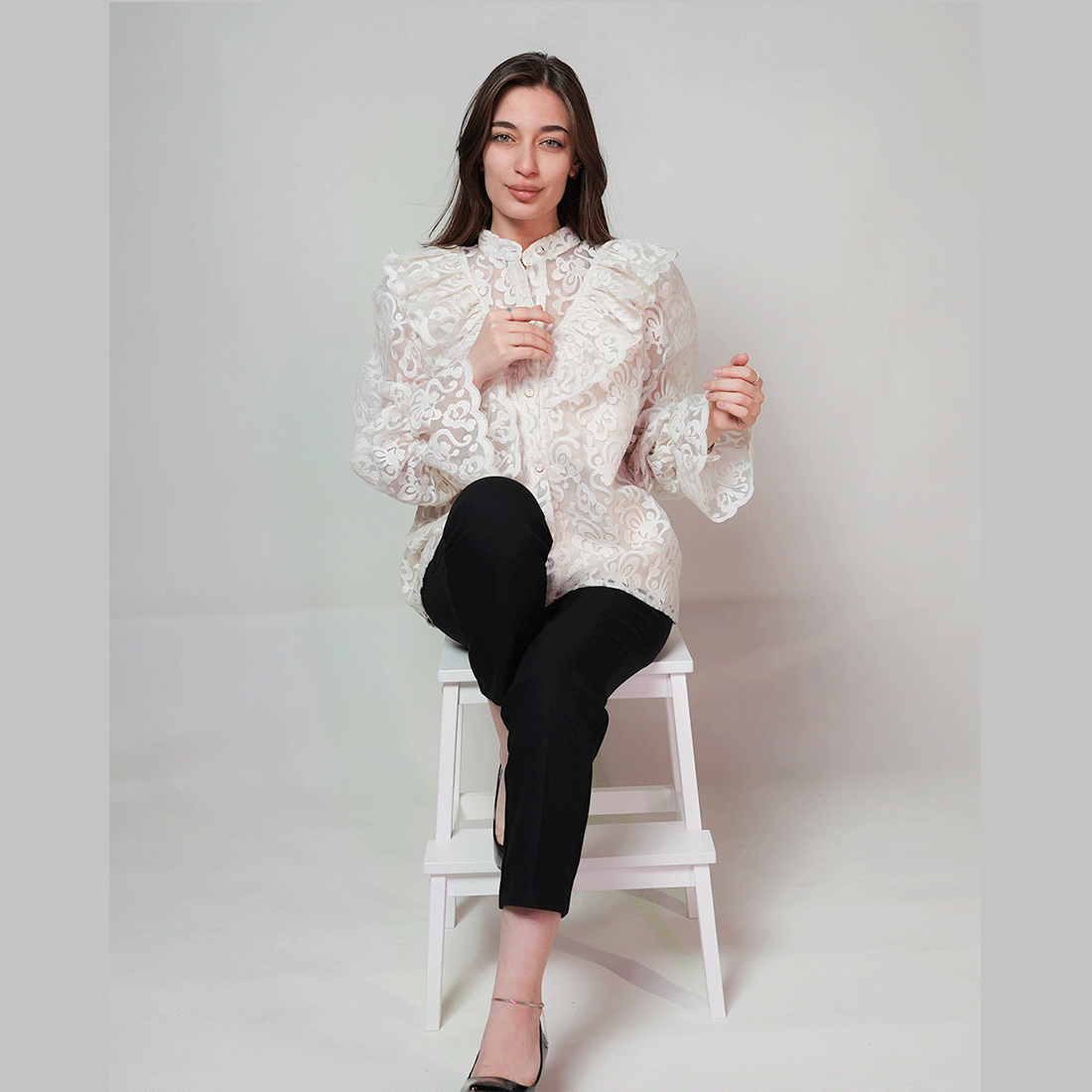 قميص دانتيل - الصورة 2