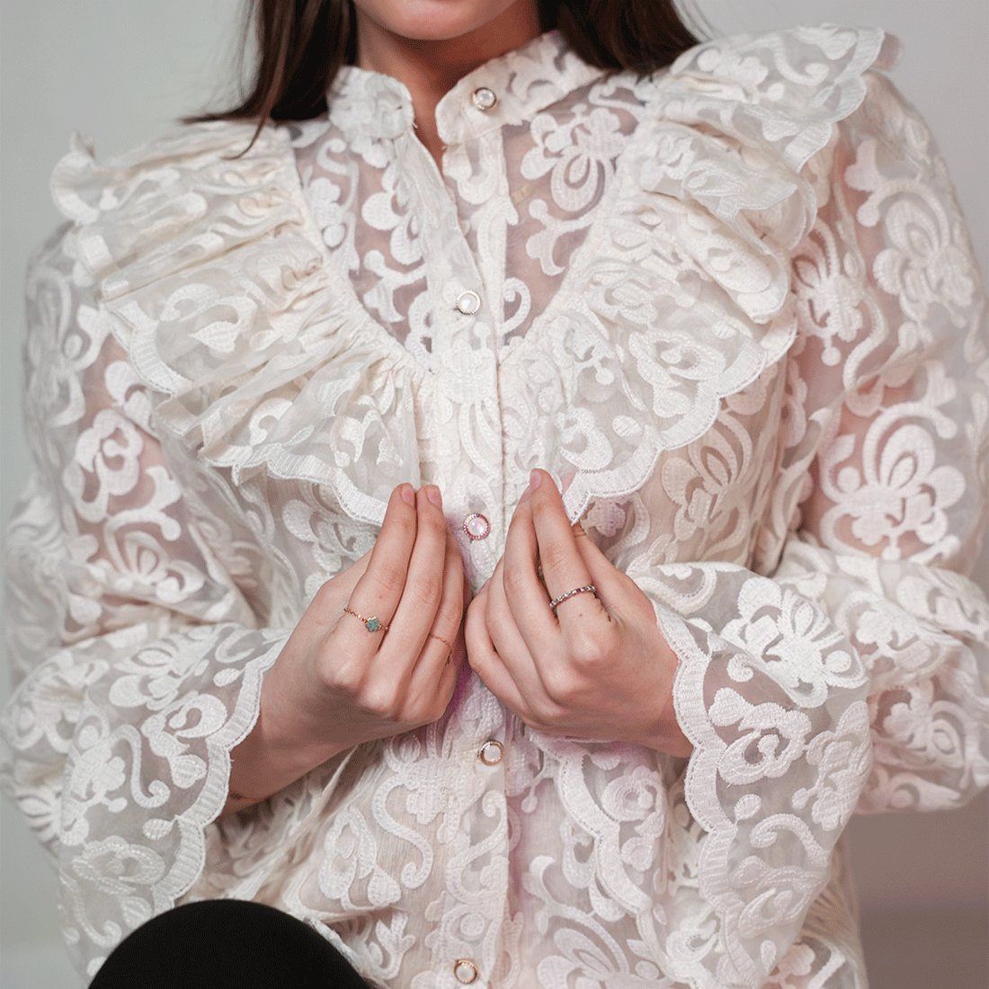 قميص دانتيل - الصورة 6