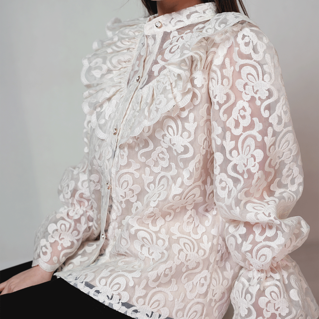 قميص دانتيل - الصورة 7