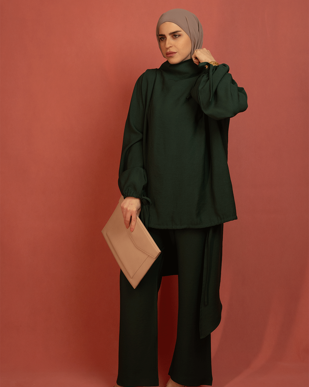 طقم - الصورة 4